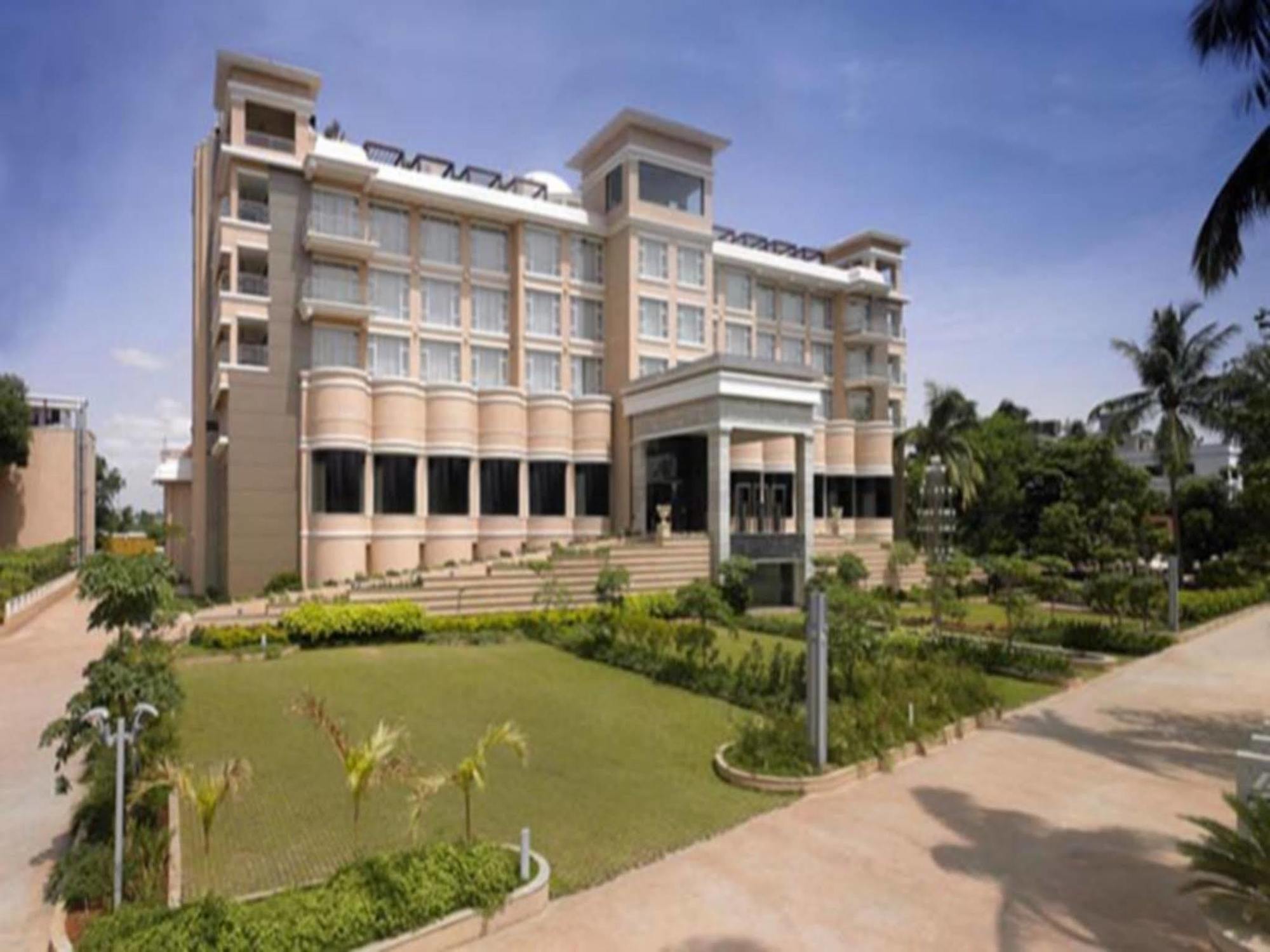 Royal Orchid Central Kireeti-Hampi Hospet Hotel Exterior photo